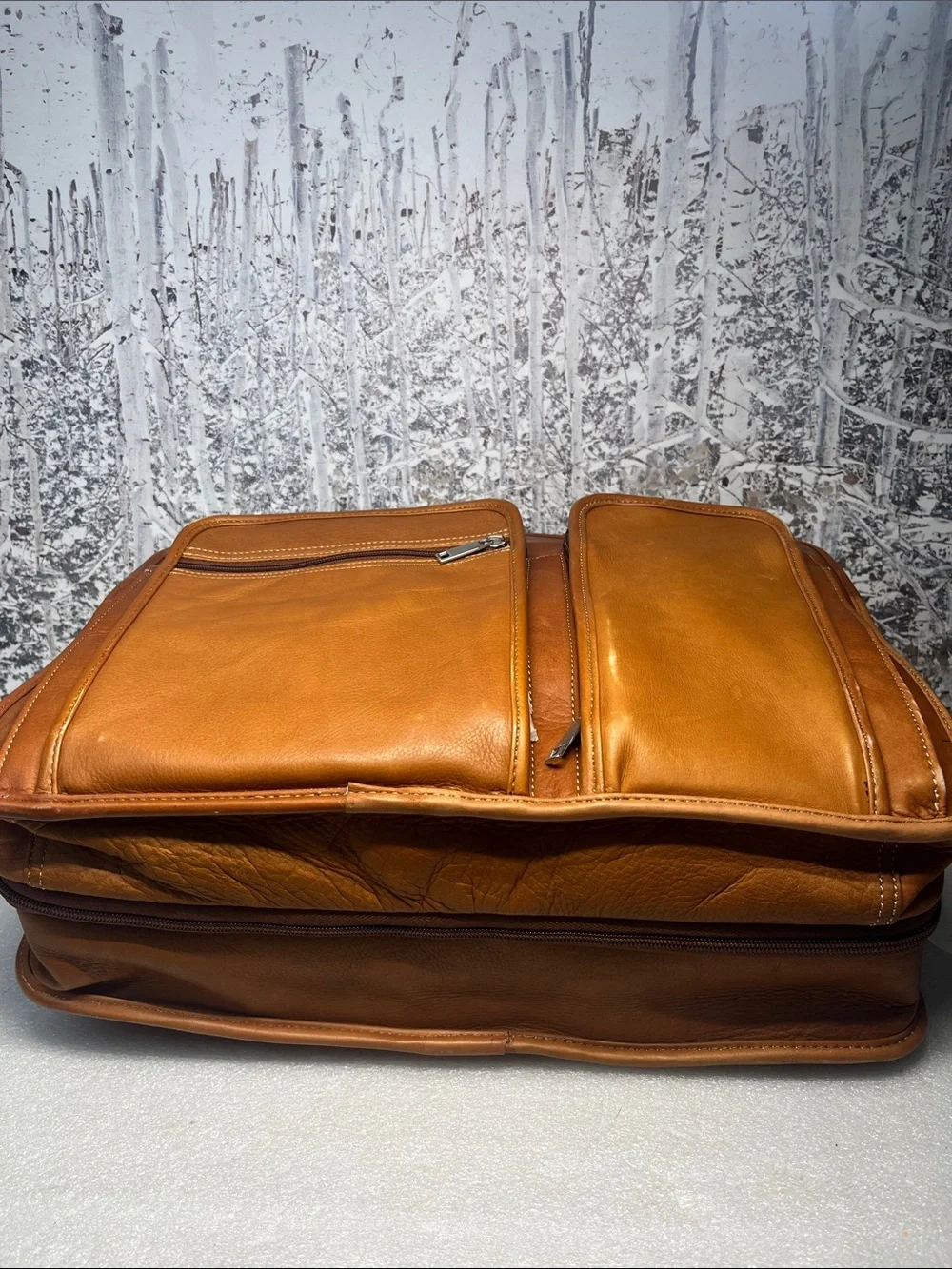 Wilsons Tan Leather Messenger Padded Laptop Bag Briefcase Strap & Pockets NEW